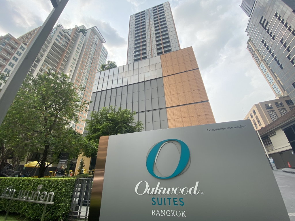 Oakwood Suites Bangkok / Sukhumvit 24 / サービスアパート 
